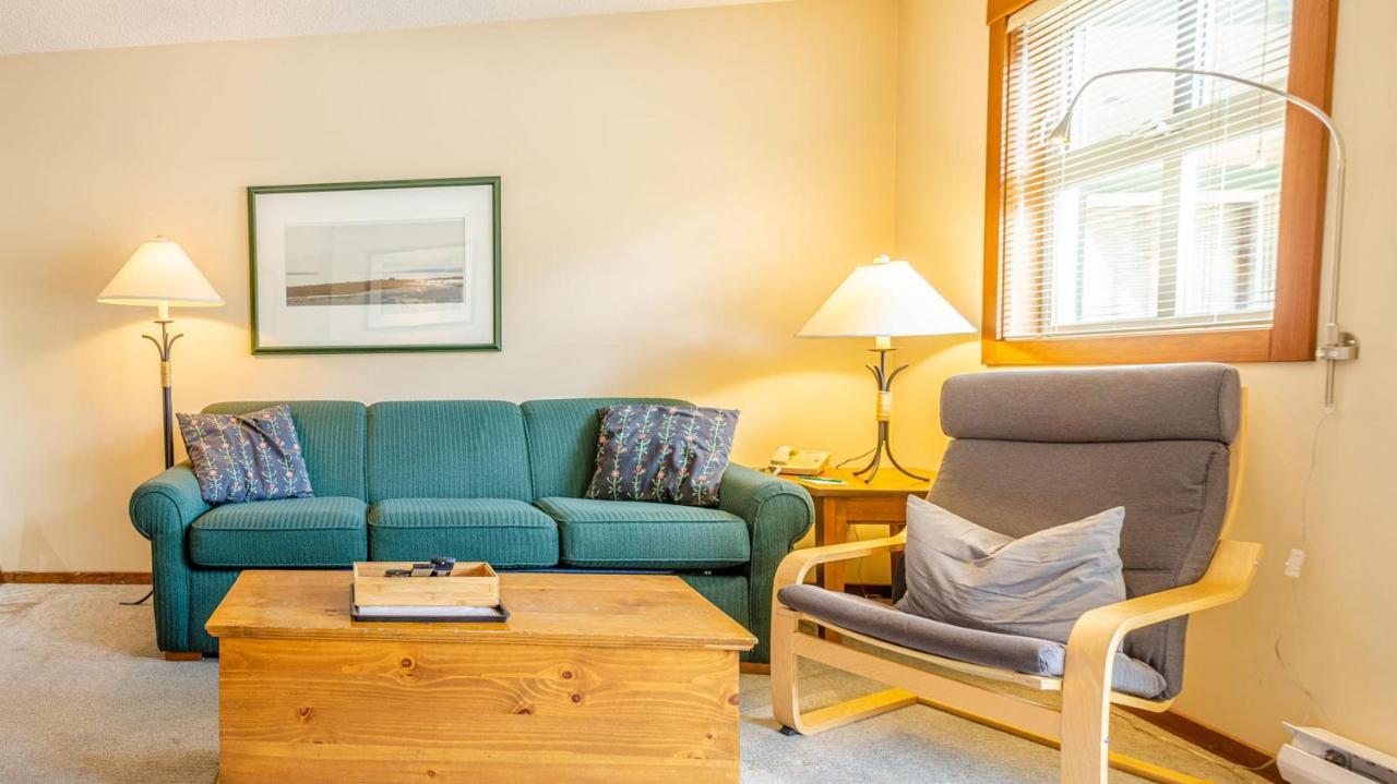 Holiday Home Sun Peaks Εξωτερικό φωτογραφία